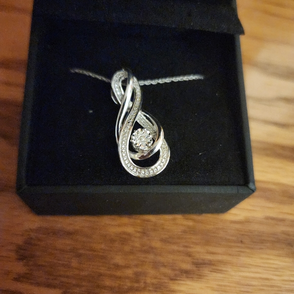 Zales Jewelry - Brand NEW Zales! Diamond necklace